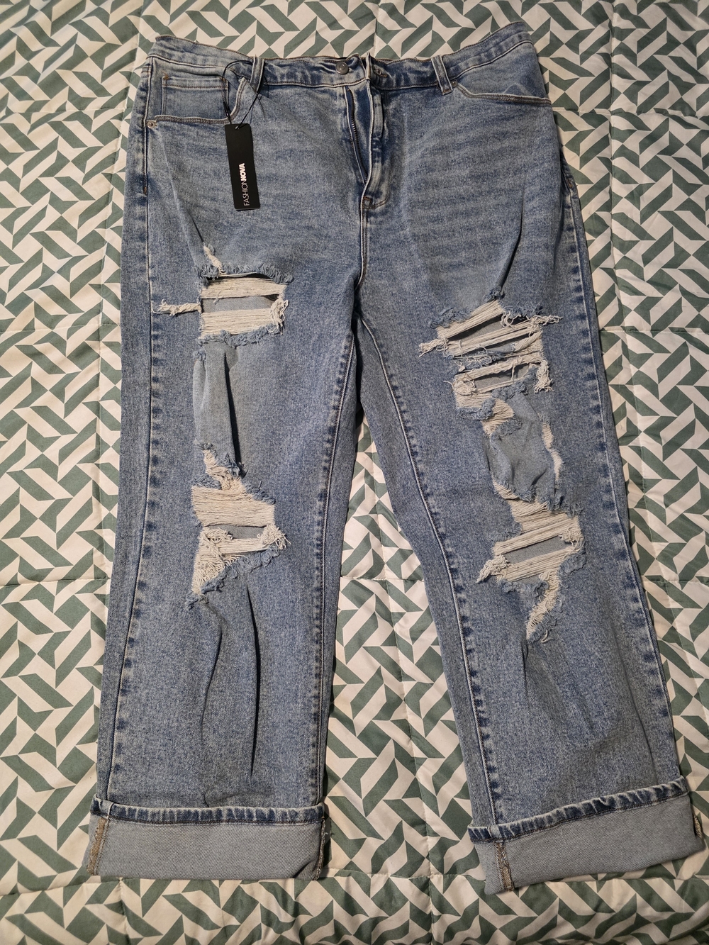 Distressed Light Blue Women’s Ripped Jeans - Picture 1 of 2